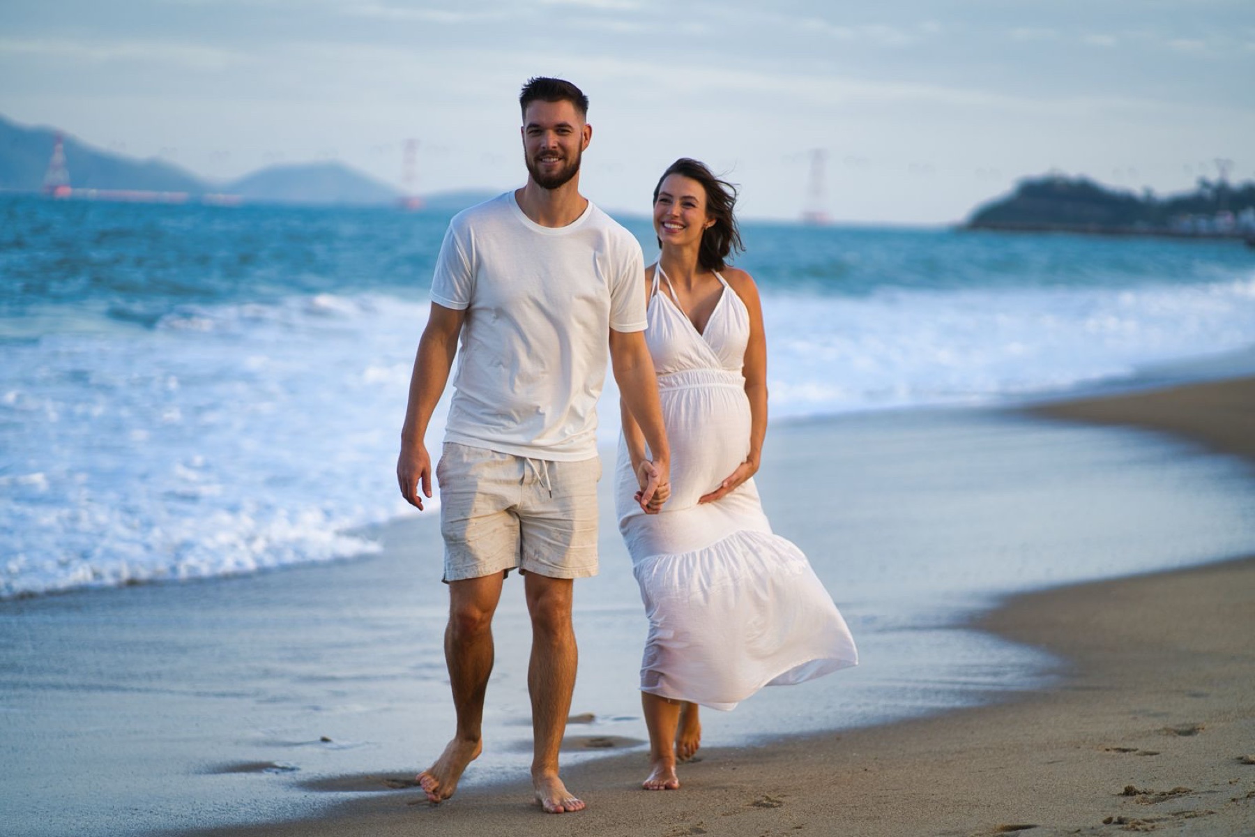 Sina and Nathan on the beach